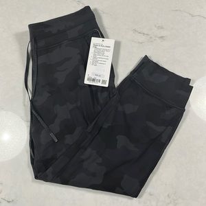 Lululemon - Ready to Rulu High-Rise Jogger Crop - 8